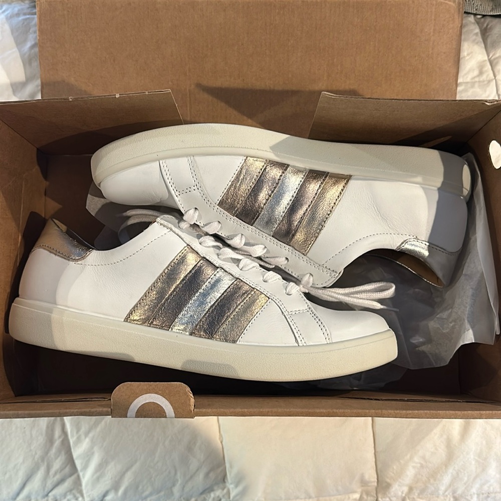 NWT Hotter Swiche sneakers
